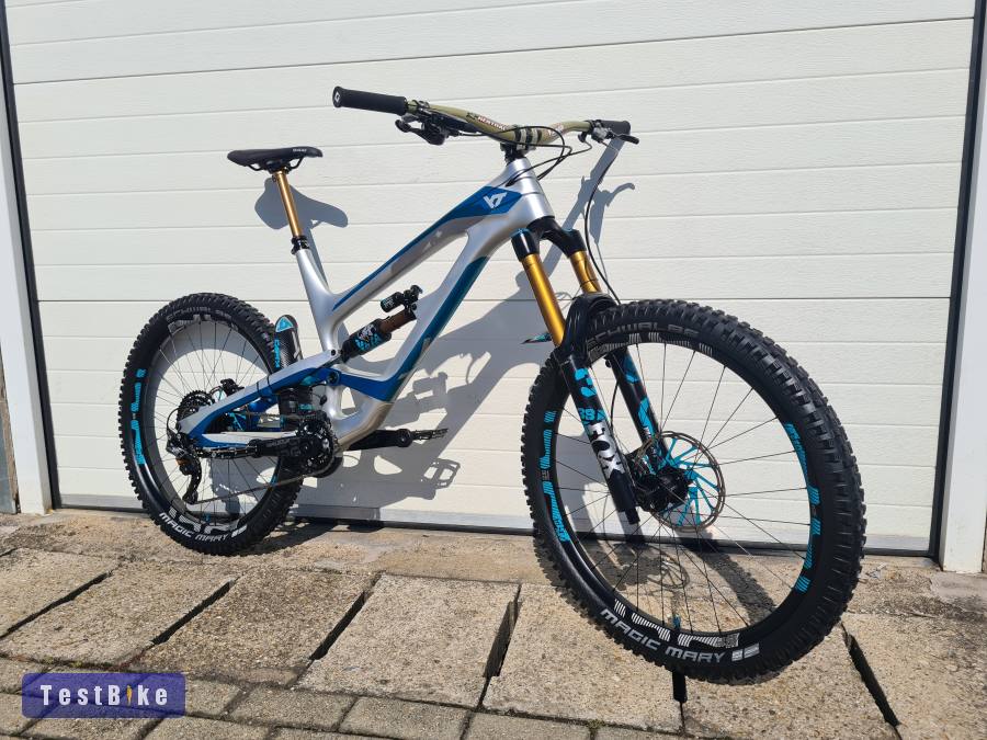 Eladó YT Capra CF Pro Race Karbon 2020 Enduro kerékpár