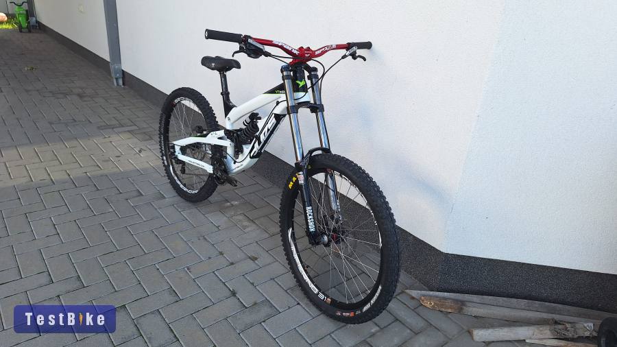 Eladó YT Industries Tues DH (176-185cm) kerékpár