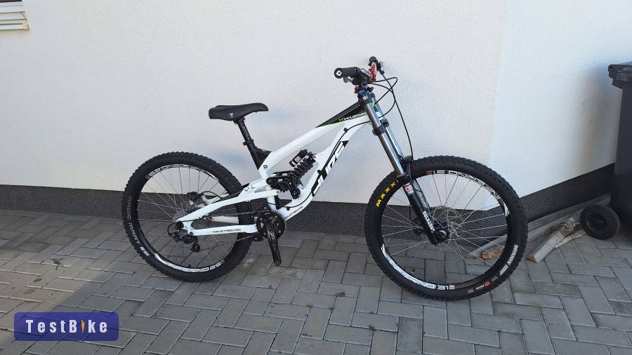 Eladó YT Industries Tues DH (176-185cm) kerékpár