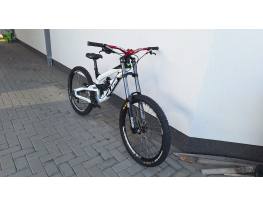 Eladó YT Industries Tues DH (176-185cm) kerékpår