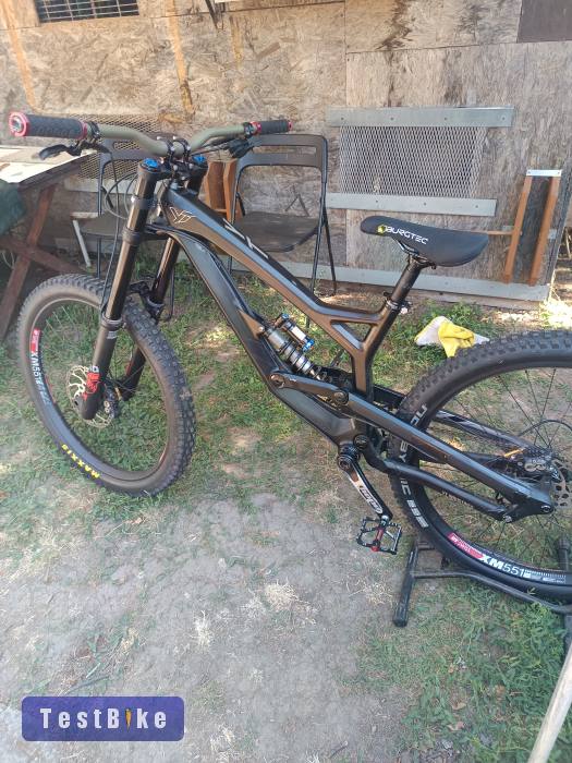 Eladó YT tues 2017