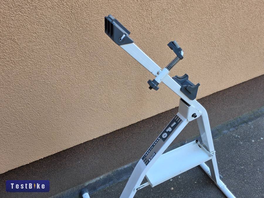 Elite IPO összecsukható kerékpárszerelő állvány Italy