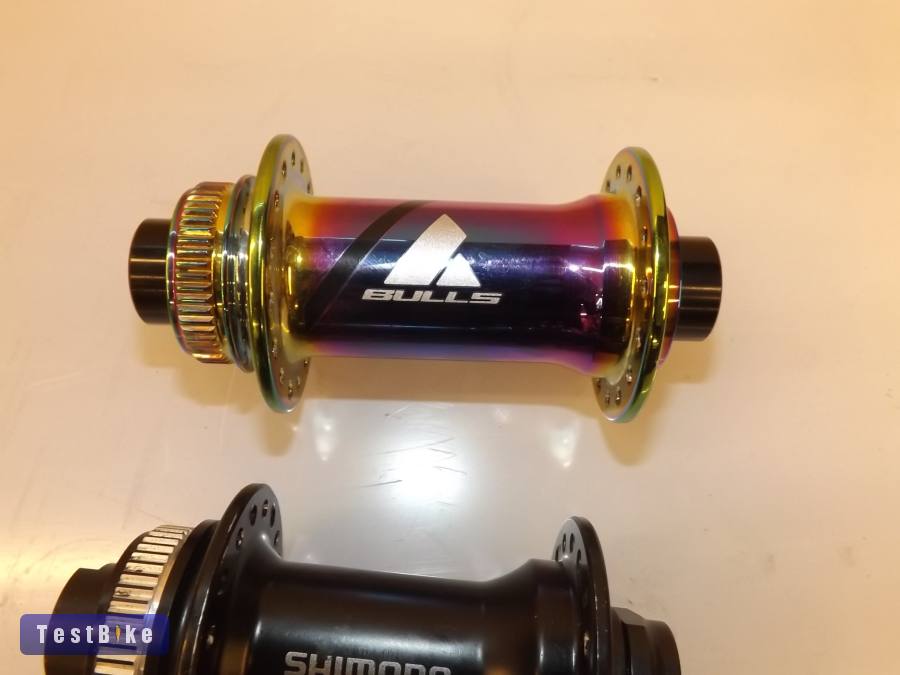 Első kerékagy, átütőtengelyes Bulls CL-811, Scimano HB-MT400