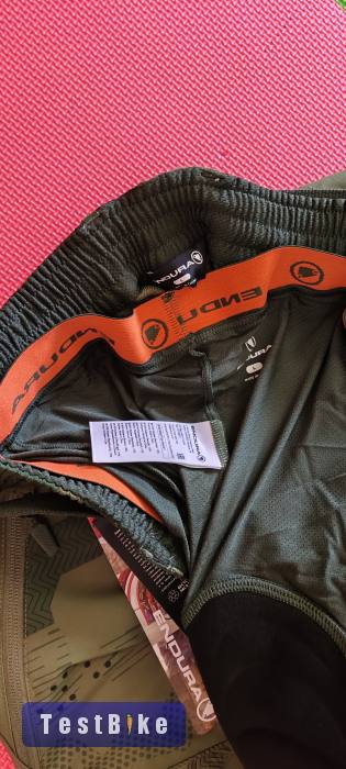 Új Endura hummwee kerékpáros MTB rövidnadrág L méret