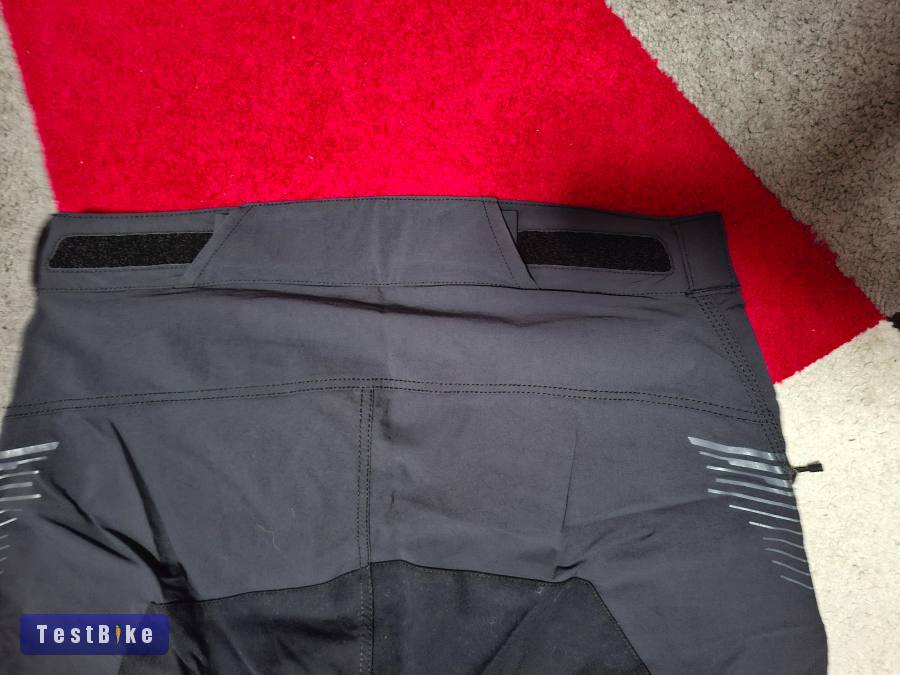 Endura Singletrack II rövidnadrág eladó