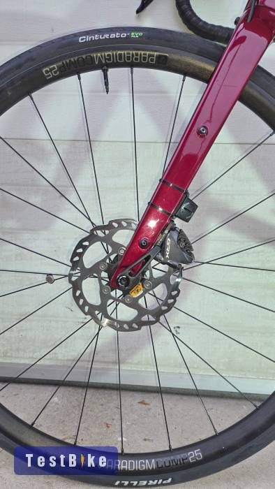 Endurance/gravel kerékpár elektronikus váltórendszerrel