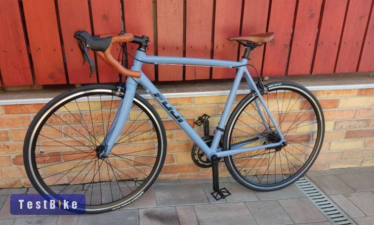 Épített Fuji Roubaix országúti bicikli versenykerékpár