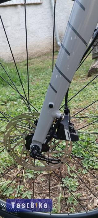 Épített SRAM Apex AXS Gravel Elektronikus váltással