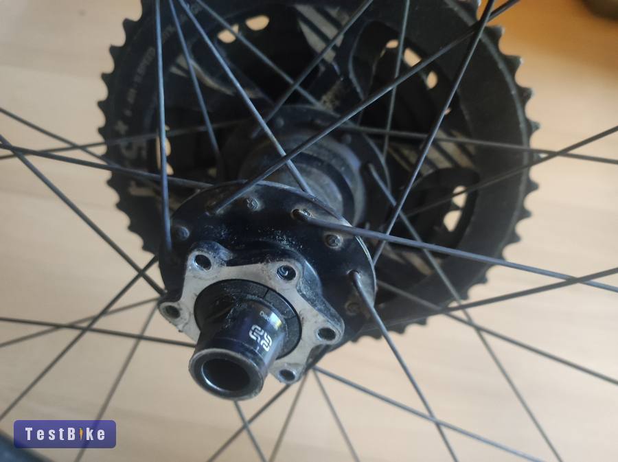 E*thirteen (e13) TRS Race Carbon 29" Boost kerékszett + 11XD Sor