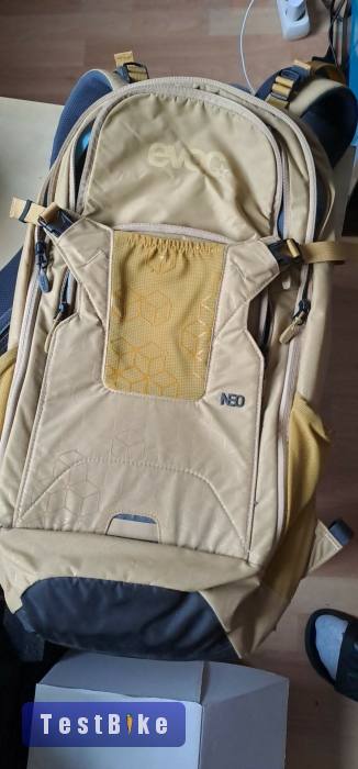 Evoc Neo protektoros hátizsák