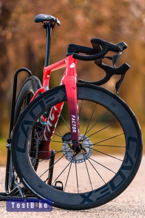 Factor Ostro V A M (52) full karbon országúti kerékpár