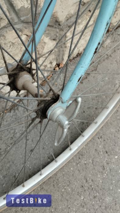 Favorit verseny kerékpár 28 L 55 cm szárnyas anyákkal 