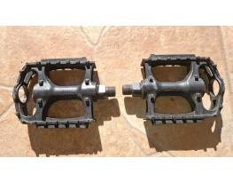 Fekete platformpedĂĄlok (SP-872N)