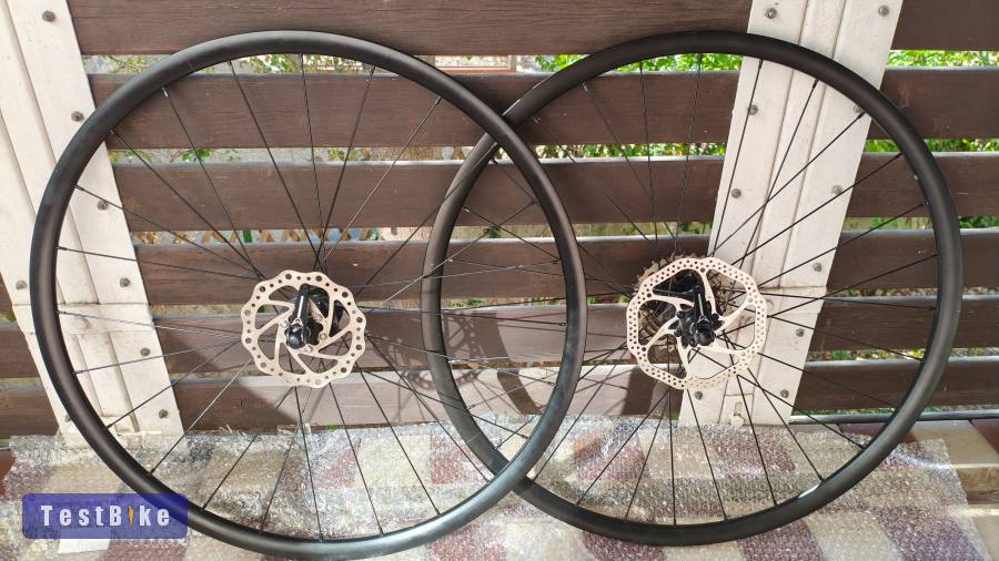 Felt cyclocross kerékszet ujszerű állapotban eladó