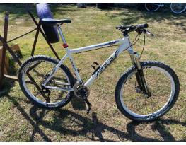Felt Q 200