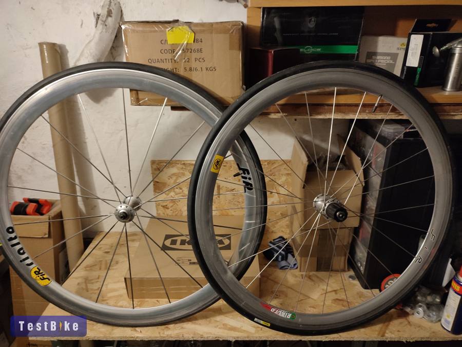 Fir Rialto országúti kerékszett 