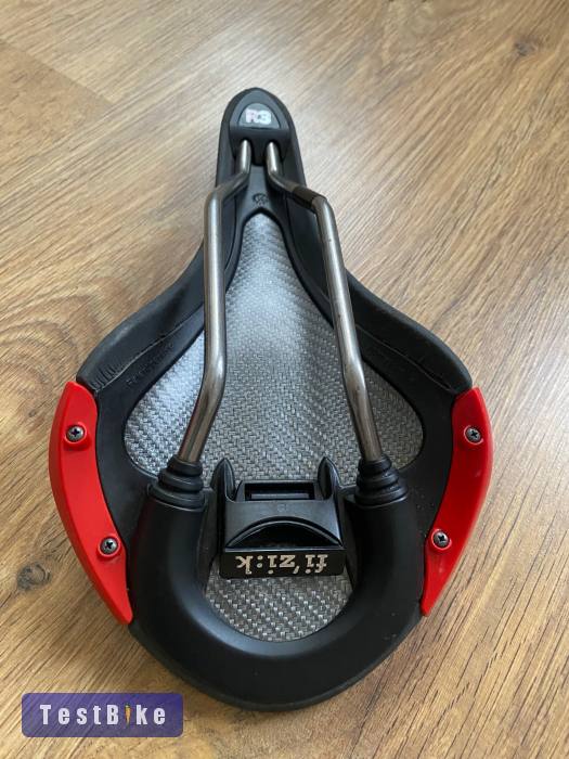 Fi’zi:k Aliante R3 k:ium Regular