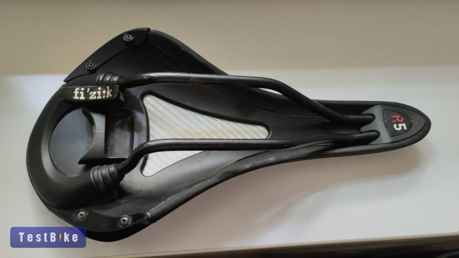 Fizik Aliante R5 Giant Contact Racing országúti nyergek 