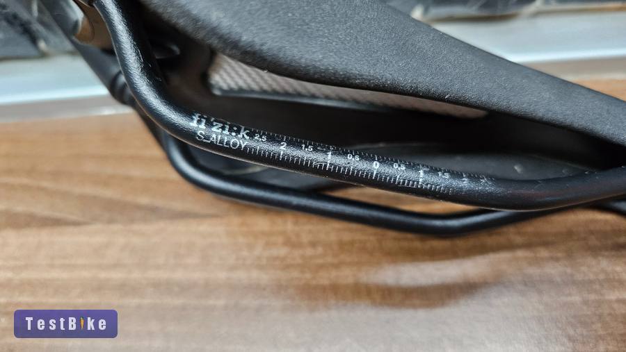 Fizik Aliante R5 S-alloy nyereg 