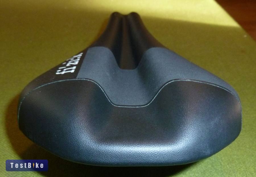 Fizik Antares VSX karbon pálcás nyereg