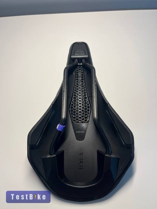 Fizik Argo 3D carbon nyereg