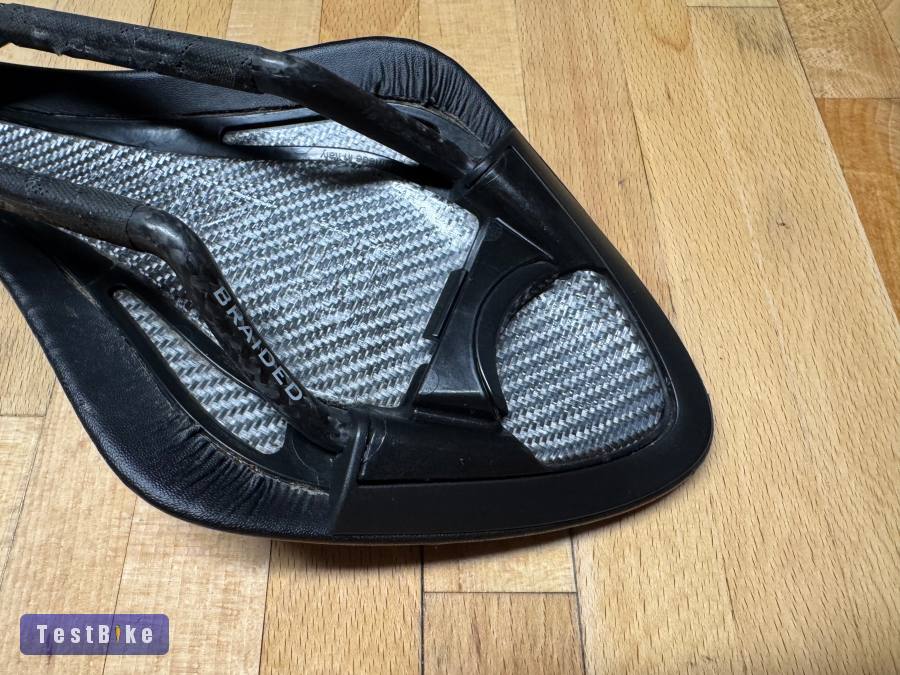 Fizik Arione R3 Carbon 167g nyereg