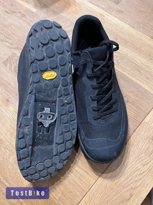 Fizik Gravita Versor Black - 43-as