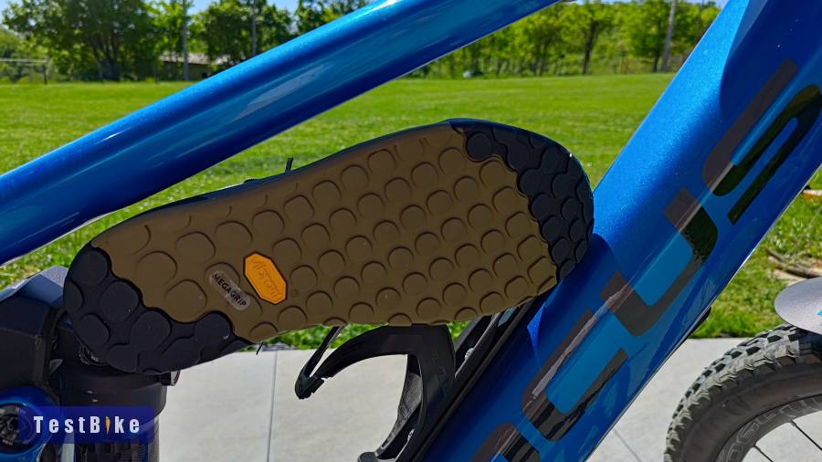 Fizik Gravita Versor Flat kerékpáros cipő 