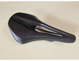 Fizik Tempo Argo R3 nyereg
