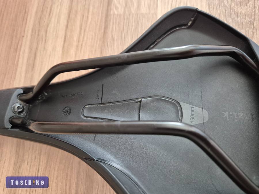 Fizik Terra Aidon x5 160mm nyereg. 