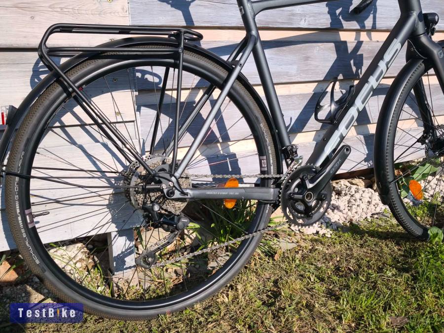 FOCUS ATLAS Gravel, Shimano GRX 2x10, sárvédő/világítás     