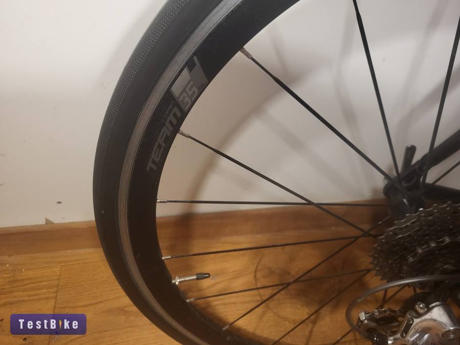 Focus carbon orazagúti