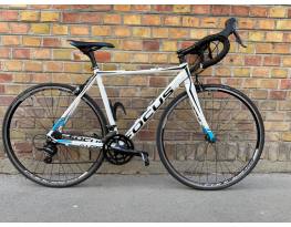 Focus Culebro országúti kerékpár 52 cm (157–168 cm)