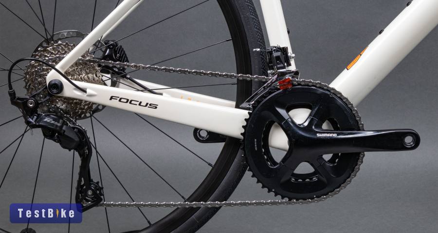 Focus Izalco Max 8.7 (M) új karbon országúti kerékpár