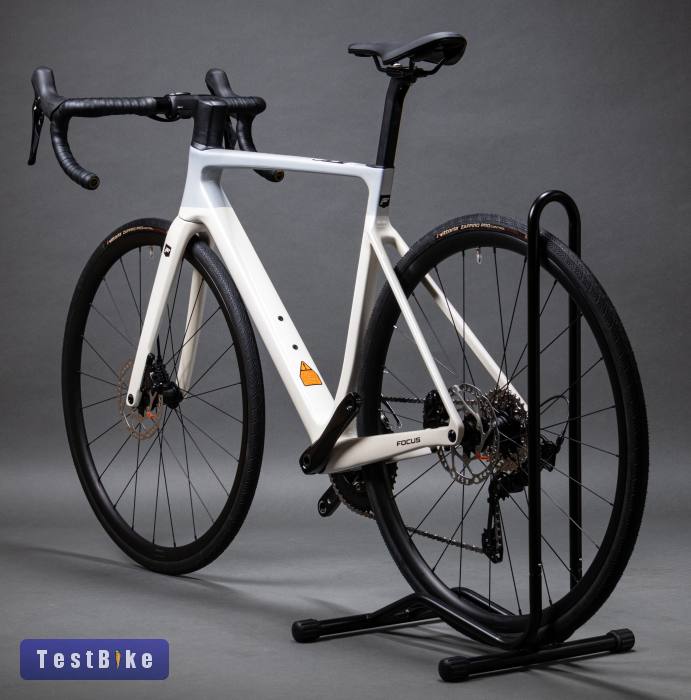 Focus Izalco Max 8.7 (M) új karbon országúti kerékpár