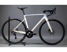 Focus Izalco Max 8.7 (M) új karbon országúti kerékpár