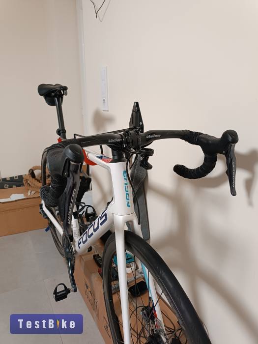 Focus Izalco Max Disc 8.9 2020 országúti kerékpár 