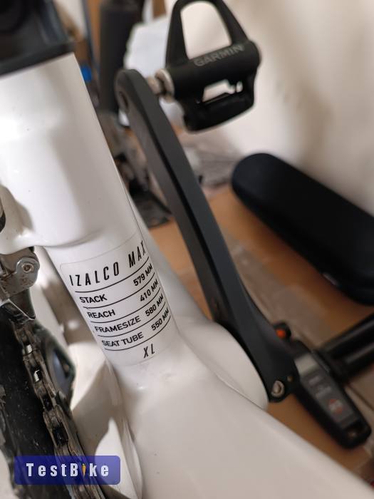 Focus Izalco Max Disc 8.9 2020 országúti kerékpár 