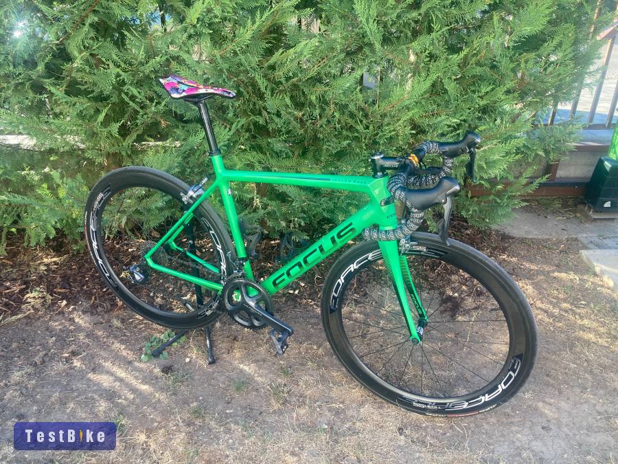 Focus Izalco Race M-es karbon országúti kerékpár