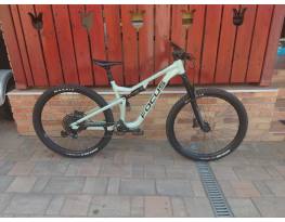 Focus Jam 6.8 enduro kerékpár