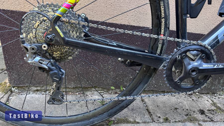 Focus Mares CX Gravel L/56 méret