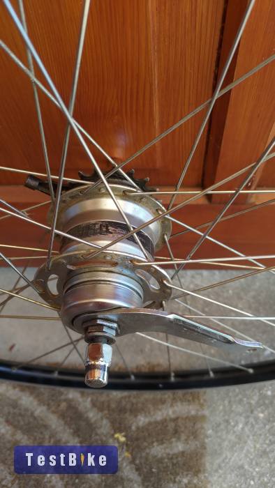 Foglalkozós Shimano Nexus 7 seb. agyváltós hátsó kerék