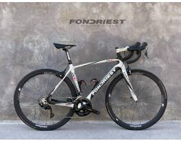 Fondriest R10 karbon országúti csúcs alu Vision kerékszettel