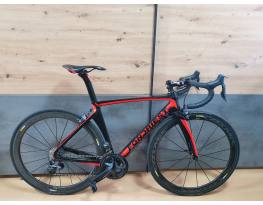 Fondriest TF2 Aero országúti Ultegra Di2 vel, kerék nélkül.