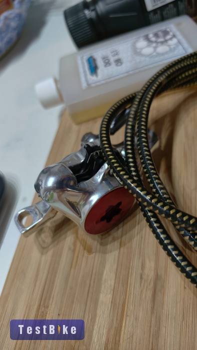 Formula R1 Racing carbon, polished silver + FCS + extrák