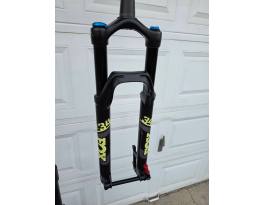 Új Fox 34 29"/27,5+ kerékhez 130mm úttal