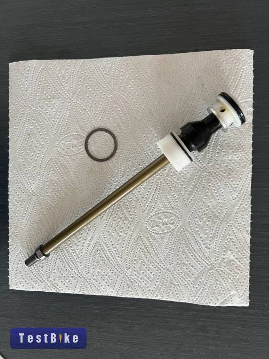 Fox 34 Float nyomórúd 140 mm