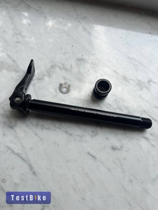 FOX 38 Floating Boost QR axle tengely
