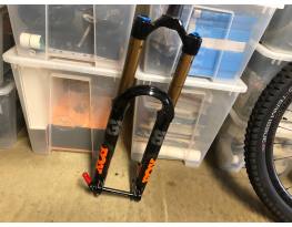 Fox 38 GRIP 2 Factory Kashima Új 27,5 180mm Boost
