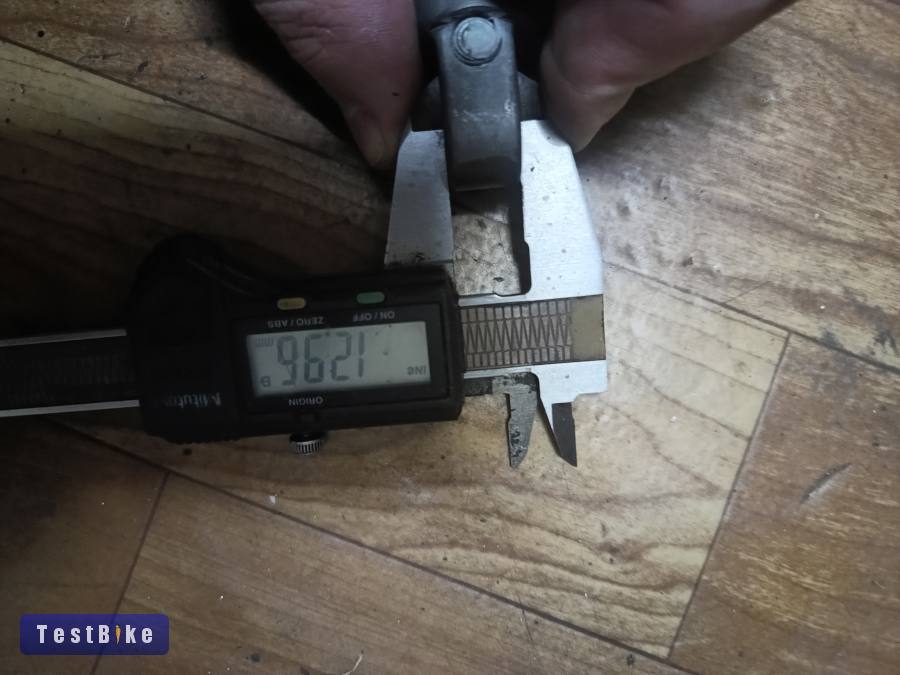 Fox Float R levegős rugóstag